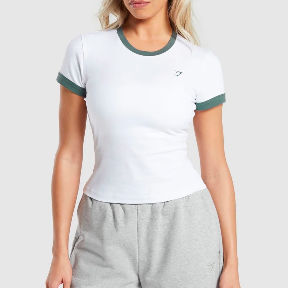 Lifting baby tee